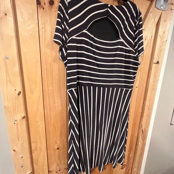 LOFT dress. Size 18 - Picture 2 of 3